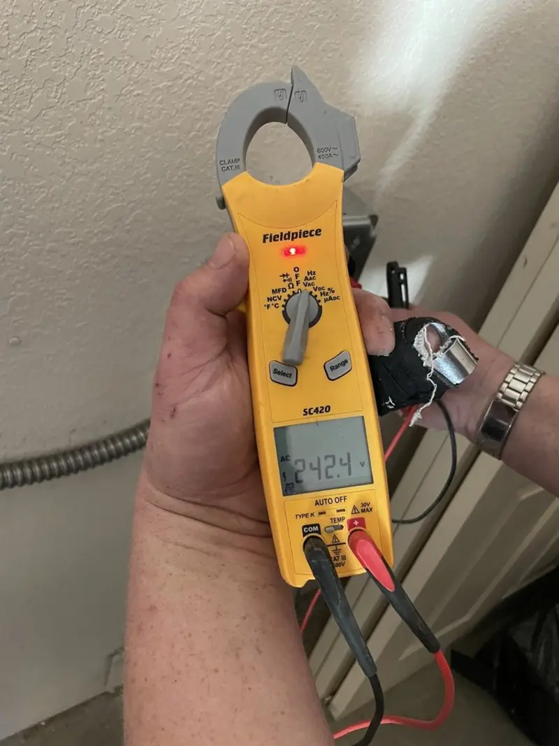 Voltage testing with clamp meter during Aluminum Wiring Replacement in Farragut